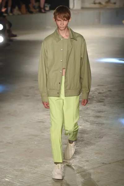 Look 1